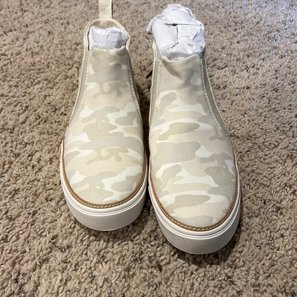 New Toms Bryce Women’s Size 8